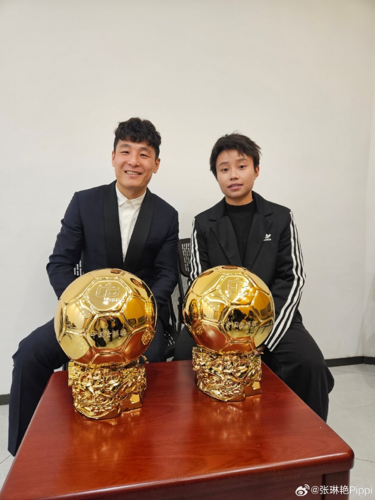  張琳艷社媒曬與武磊合照：感謝、榮幸、幸運，祝磊哥早日康復