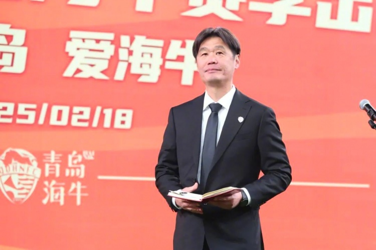  多名媒體人士點(diǎn)評海牛：引援老中青都有，就看李霄鵬的捏合能力了