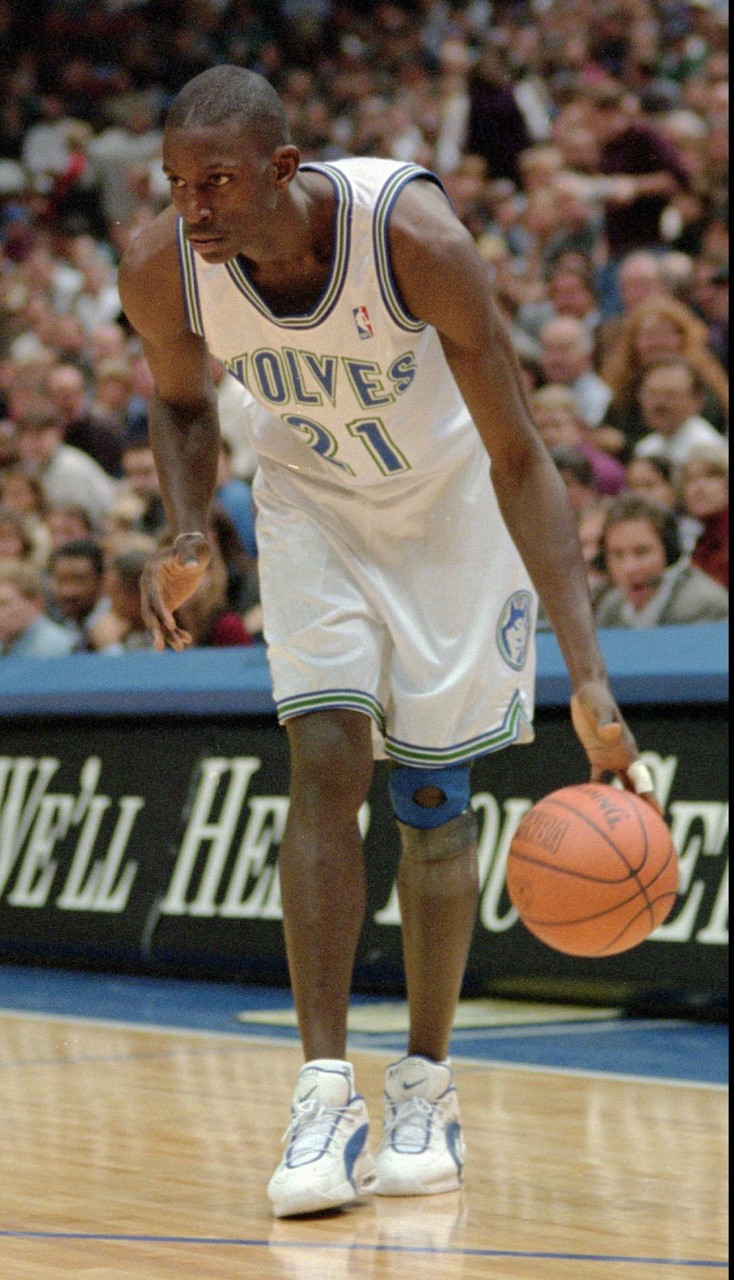  KG：你以為我喜歡狼隊老板那個(gè)XX？我們來(lái)NBA就是工作&拿錢(qián)回家