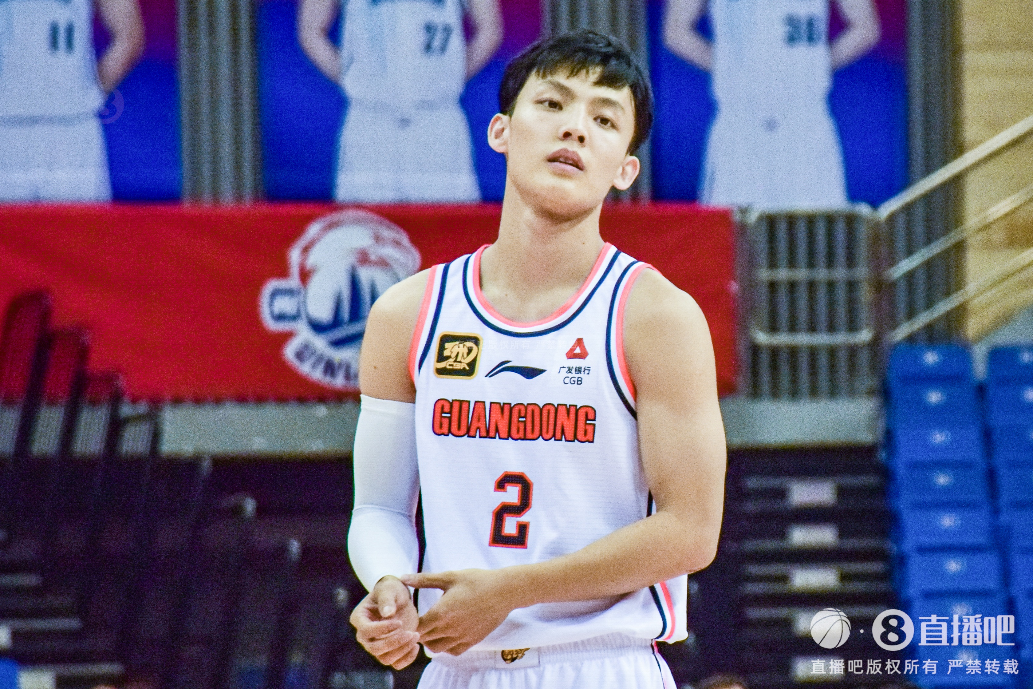  未能救主！徐杰12投7中&三分4中3 得到18分7板2助