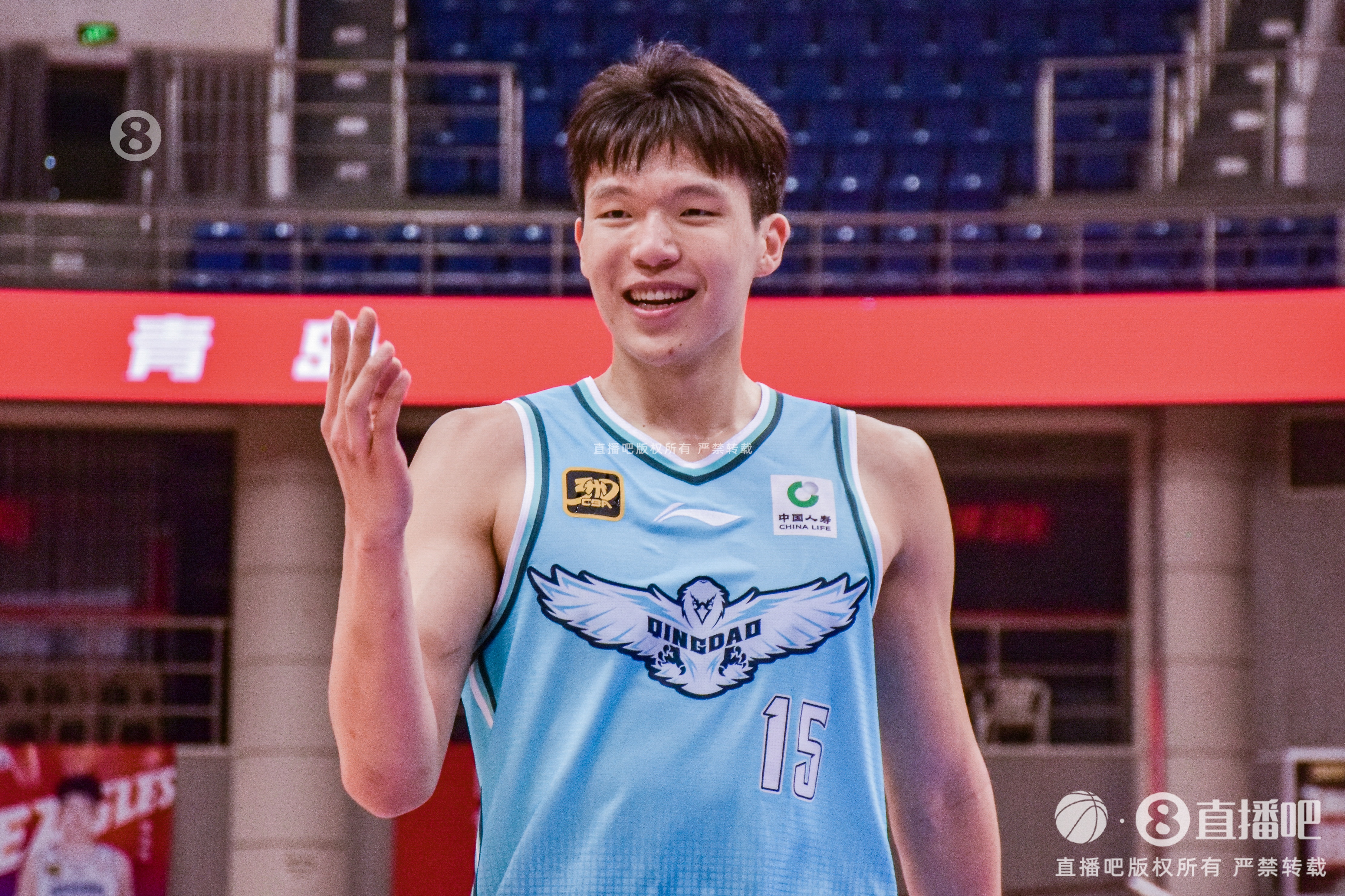  不滿(mǎn)18歲能打！記者：避免了耽誤楊瀚森這樣年輕有天賦球員的成長(cháng)