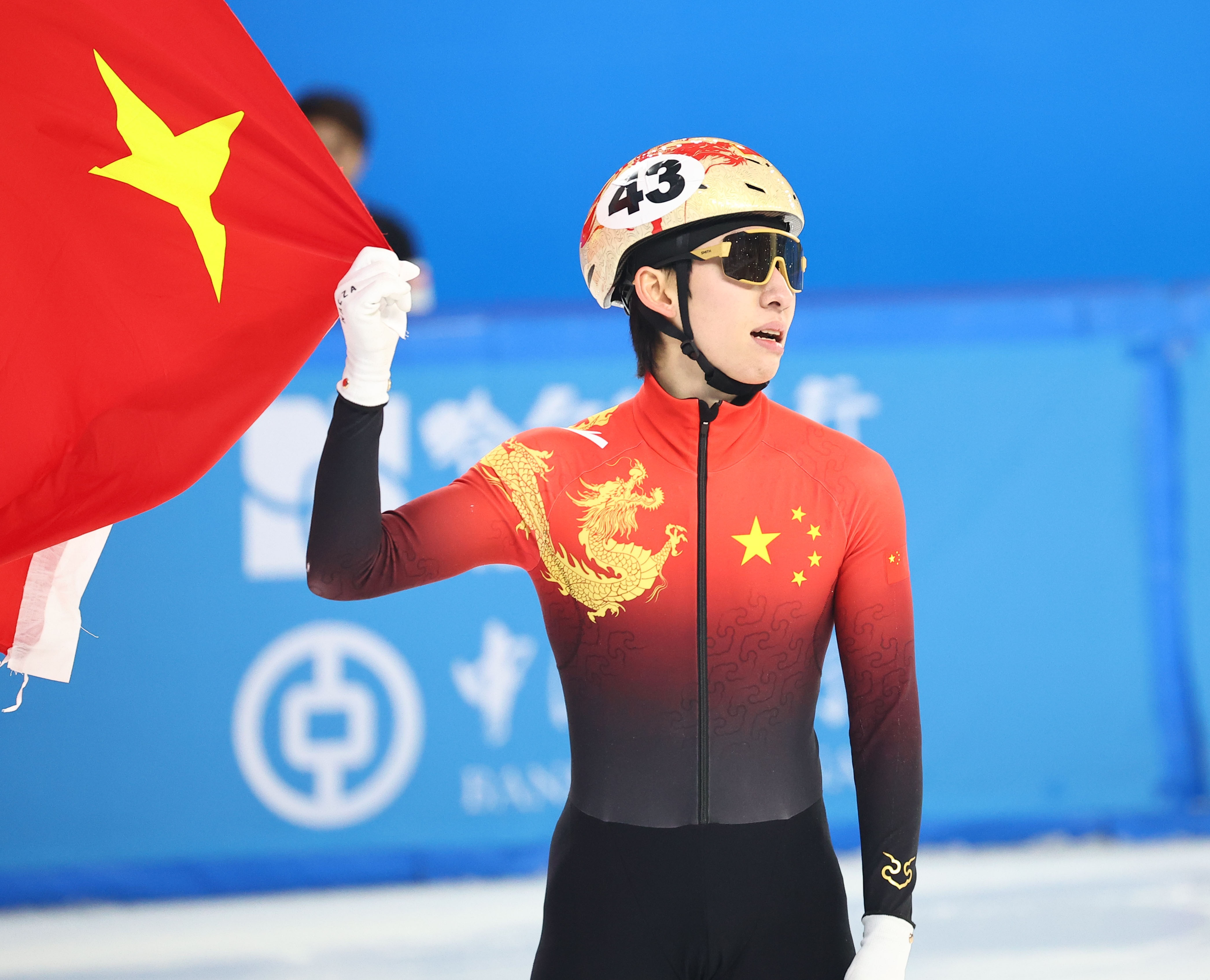  媒體人：中國冰雪歸化非常成功，但足球歸化花更多錢(qián)卻連水花都沒(méi)