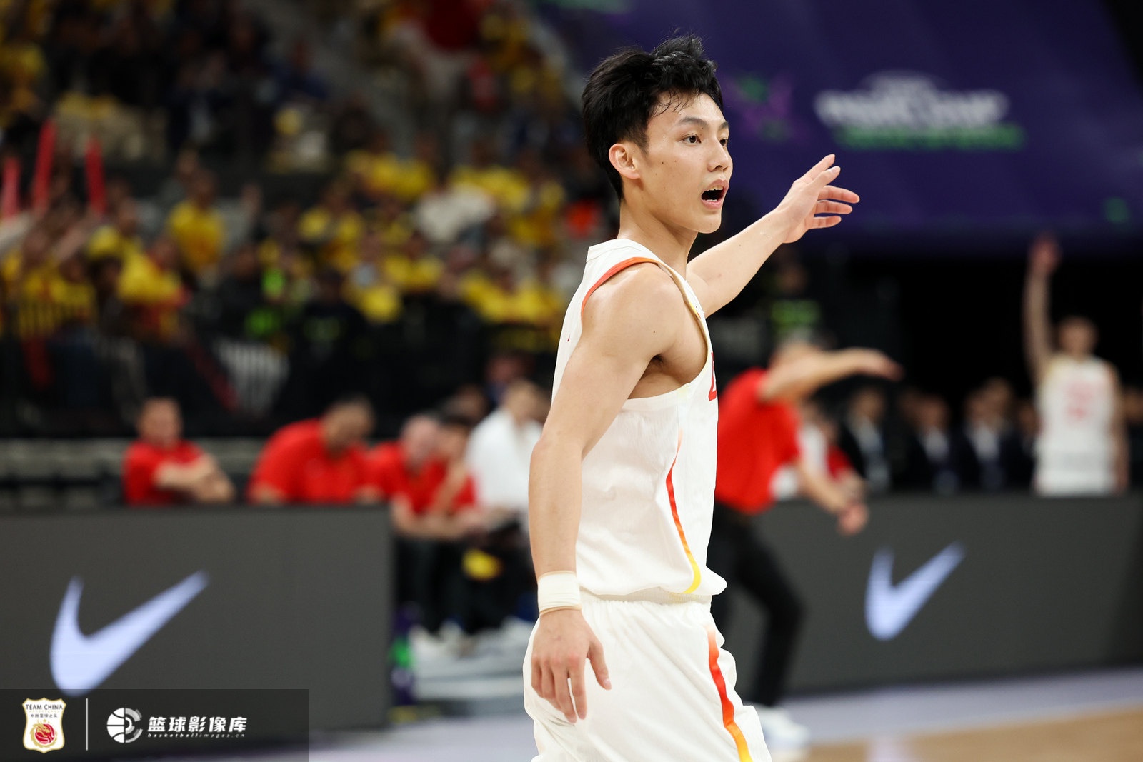  首發(fā)出戰不在狀態(tài)！徐杰全場(chǎng)3中0沒(méi)得分 拿到3板1助2斷另2失誤