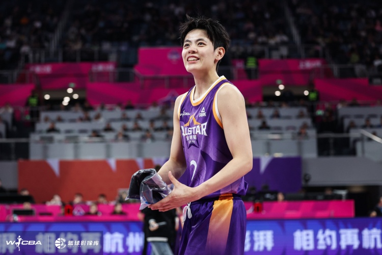  效率很高！楊舒予12中8拿到17分3板 三分2中1